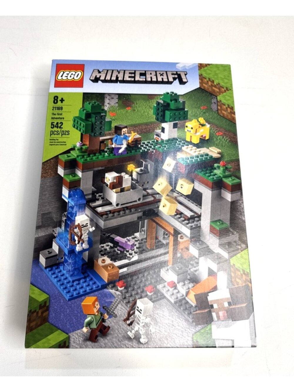 New LEGO Minecraft: The First Adventure (21169) Factory Sealed